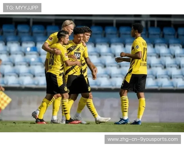 多特蒙德站位变化非常灵活